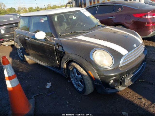 2011 MINI COOPER WMWSU3C53BT182331 Photo 0