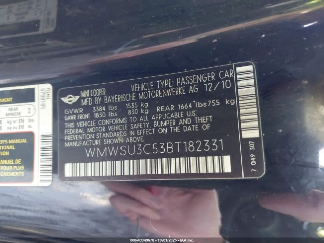 2011 MINI COOPER WMWSU3C53BT182331 Photo 8