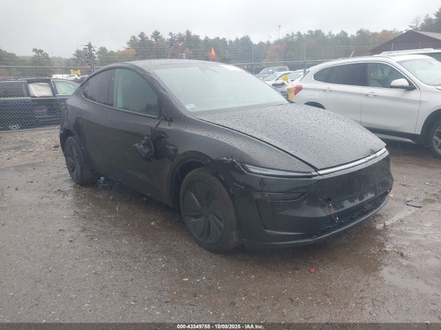 2026 TESLA MODEL Y 7SAYGDEE7TF427727 Photo 0
