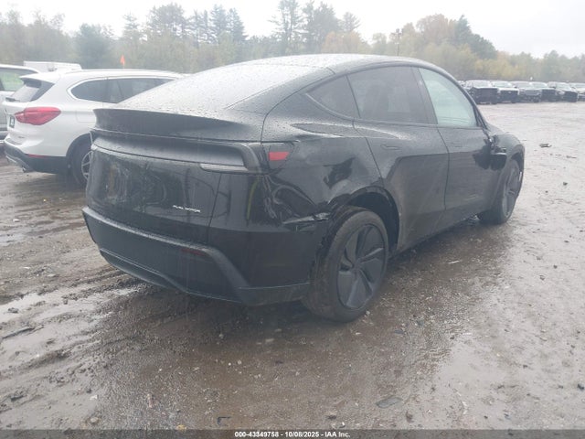 2026 TESLA MODEL Y 7SAYGDEE7TF427727 Photo 3