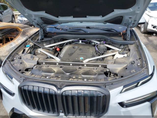 2025 BMW X7 5UX23EM01S9Z05139 Photo 9