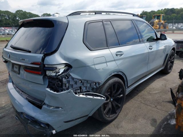 2025 BMW X7 5UX23EM01S9Z05139 Photo 3