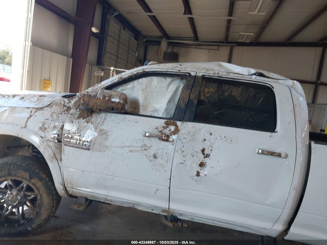 3C6UR5FL4HG745421 RAM 2500 Laramie 4x4 6&#039;4 Box