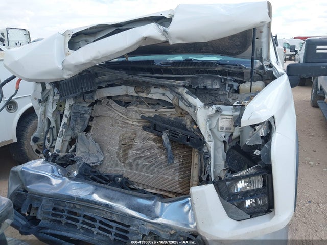 Chevrolet l8t 2022 1GB2YLE73NF282703 Image 6