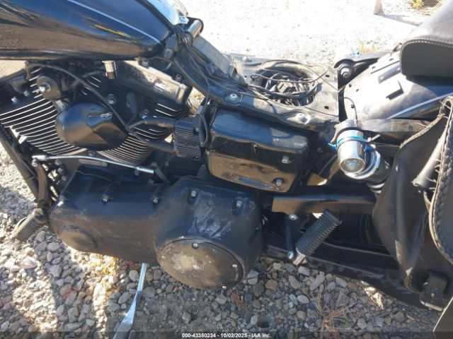 2010 HARLEY-DAVIDSON FXDWG 1HD1GP413AC301159 Photo 8
