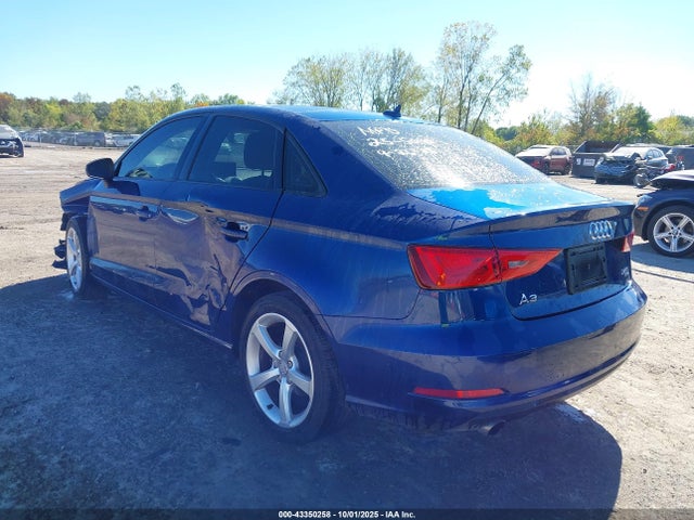 2015 AUDI A3 WAUBFGFFXF1008313 Photo 2