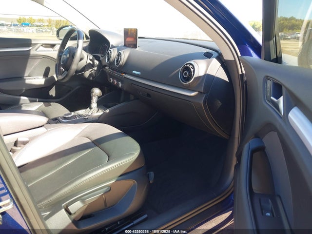 2015 AUDI A3 WAUBFGFFXF1008313 Photo 4