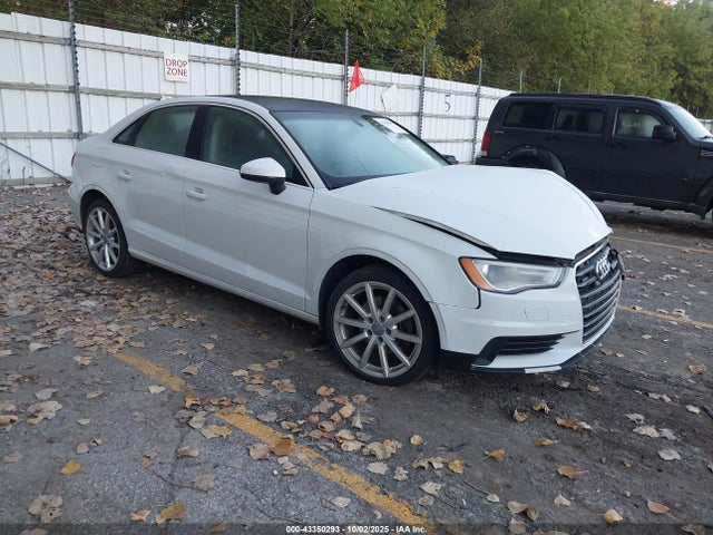 2015 AUDI A3 WAUEFGFF5F1047324 Photo 0