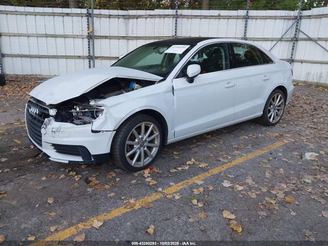 2015 AUDI A3 WAUEFGFF5F1047324 Photo 1
