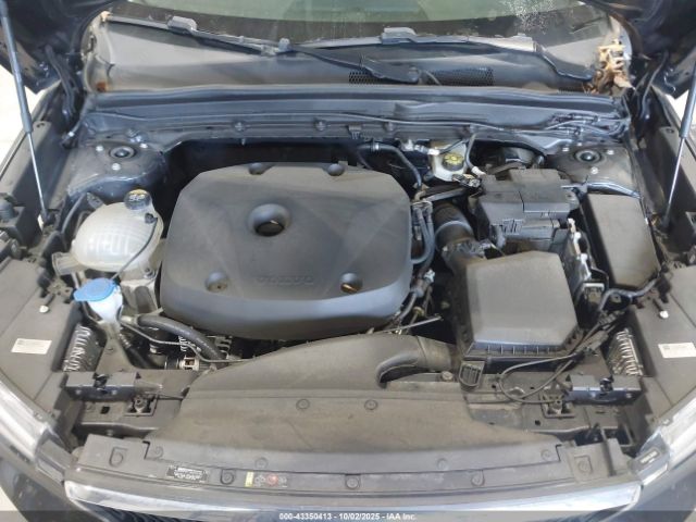 2020 VOLVO XC40 YV4162UK4L2204591 Photo 9