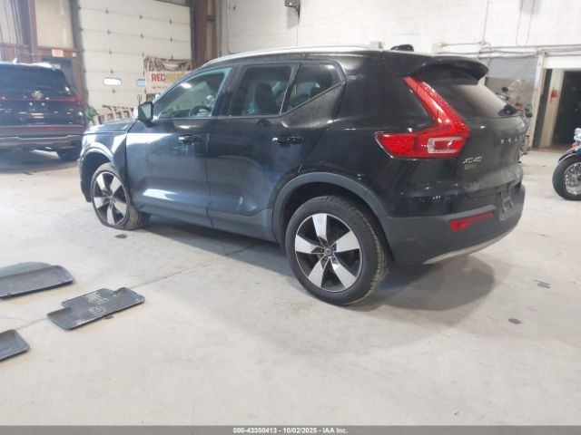 2020 VOLVO XC40 YV4162UK4L2204591 Photo 2
