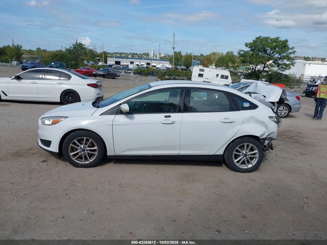 Ford Focus 2015 1FADP3F23FL286625 Image 15
