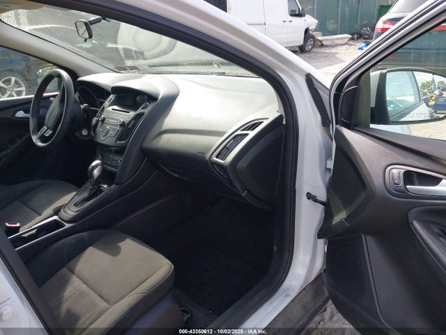 Ford Focus 2015 1FADP3F23FL286625 Image 5