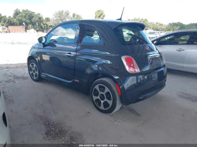 2018 FIAT 500E 3C3CFFGE0JT377338 Photo 2