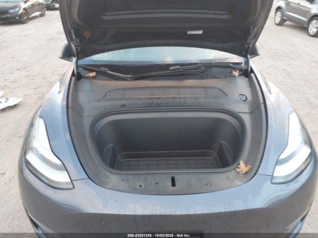 2022 TESLA MODEL Y 7SAYGDEE6NA011670 Photo 9