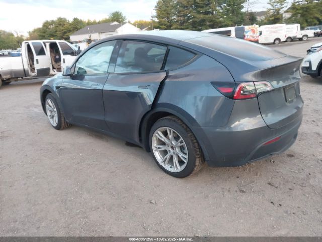 2022 TESLA MODEL Y 7SAYGDEE6NA011670 Photo 2