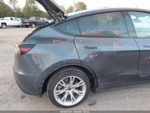 2022 TESLA MODEL Y 7SAYGDEE6NA011670 Photo 5