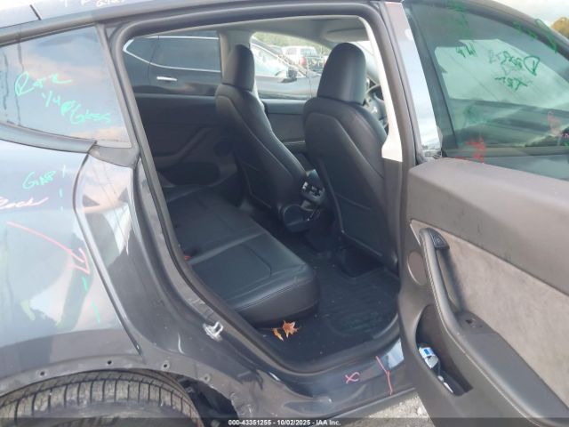 2022 TESLA MODEL Y 7SAYGDEE6NA011670 Photo 7