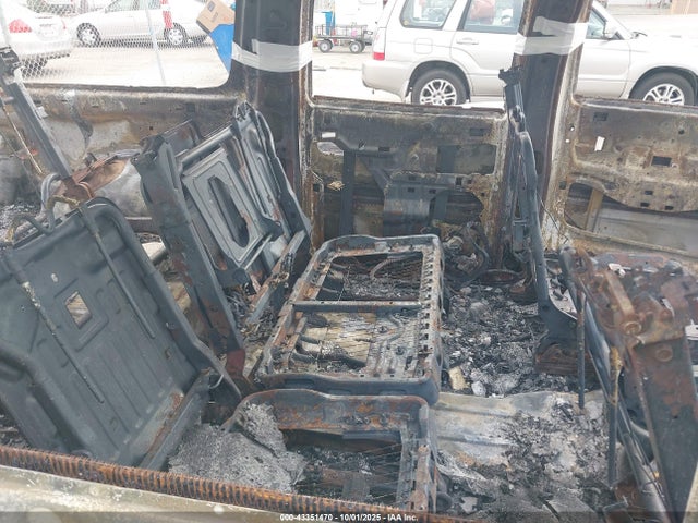43351470 :رقم المزاد ، 3GKEC16T44G182411 vin ، 2004 Gmc Yukon Xl 1500 Sle مزاد بيع