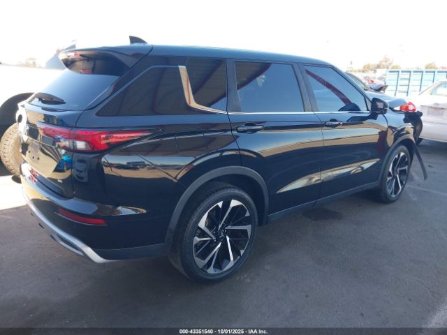 2022 MITSUBISHI OUTLANDER JA4J4UA86NZ065906 Photo 3