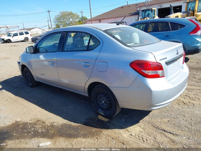 2018 MITSUBISHI MIRAGE G4 ML32F3FJ2JHF04079 Photo 2