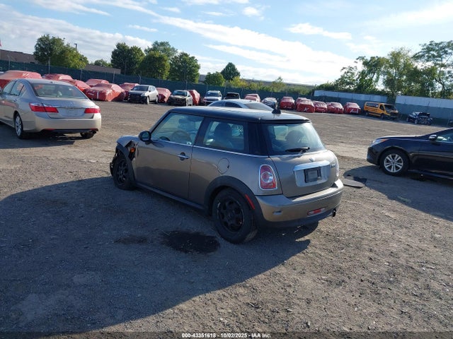 2013 MINI HARDTOP WMWSU3C50DT677525 Photo 2