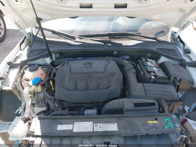 1VWAA7A33JC023630 Volkswagen Passat 2.0t R-line/2.0t S