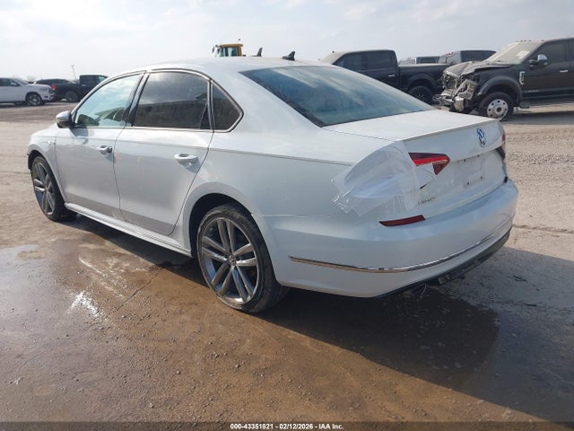 1VWAA7A33JC023630 Volkswagen Passat 2.0t R-line/2.0t S