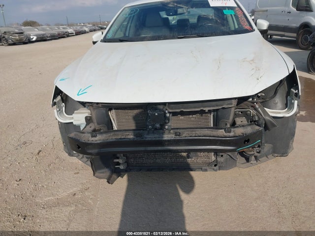1VWAA7A33JC023630 Volkswagen Passat 2.0t R-line/2.0t S