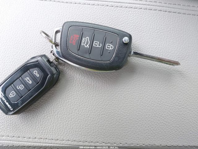 2017 HYUNDAI SONATA 5NPE24AF0HH483546 Photo 10