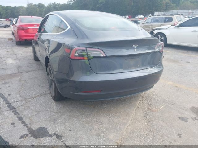 2018 TESLA MODEL 3 5YJ3E1EA8JF101845 Photo 2
