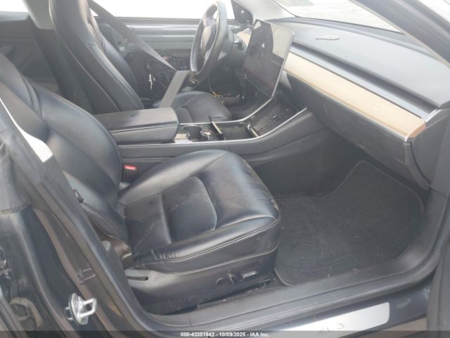 2018 TESLA MODEL 3 5YJ3E1EA8JF101845 Photo 4
