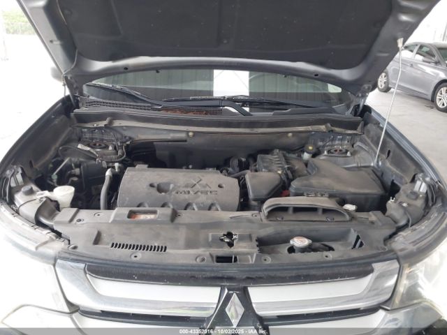2017 MITSUBISHI OUTLANDER JA4AD2A39HZ034565 Photo 9