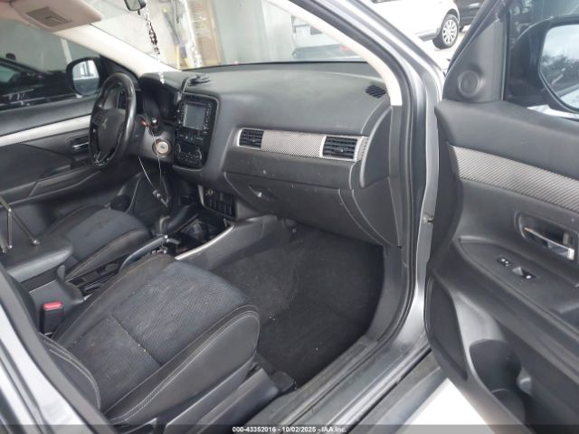 2017 MITSUBISHI OUTLANDER JA4AD2A39HZ034565 Photo 4