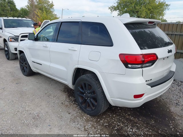 Продаж на аукціоні авто 2017 Jeep Grand Cherokee Altitude 4x4, vin: 1C4RJFAG5HC932630, номер лоту: 43352127