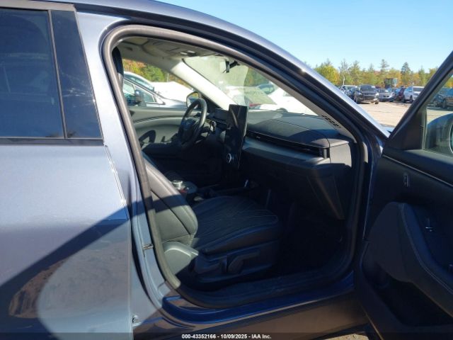 2021 FORD MUSTANG MACH-E 3FMTK1SS7MMA35323 Photo 4