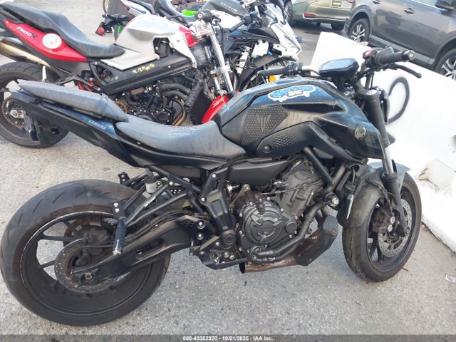 JYARM32Y7NA000655 Yamaha Mt07 C