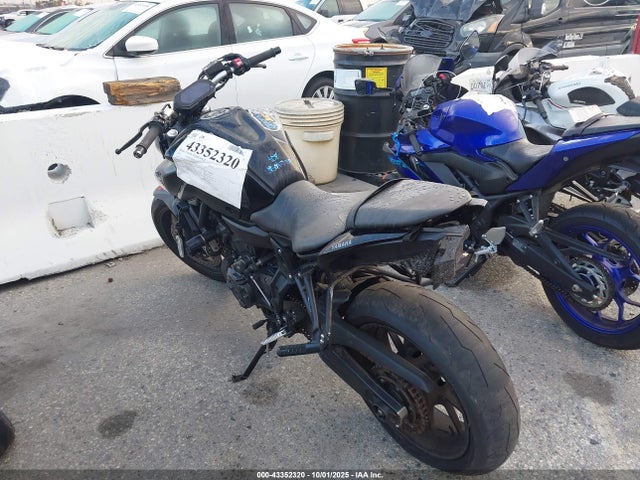 JYARM32Y7NA000655 Yamaha Mt07 C