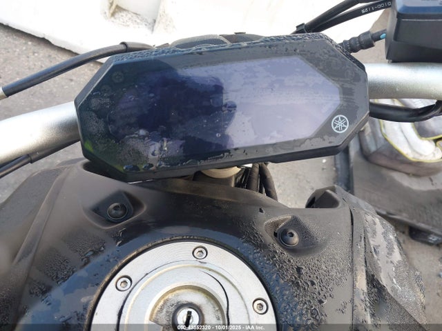 JYARM32Y7NA000655 Yamaha Mt07 C