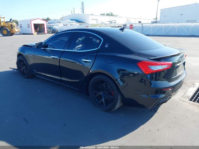 2018 MASERATI GHIBLI ZAM57XSS7J1270956 Photo 2