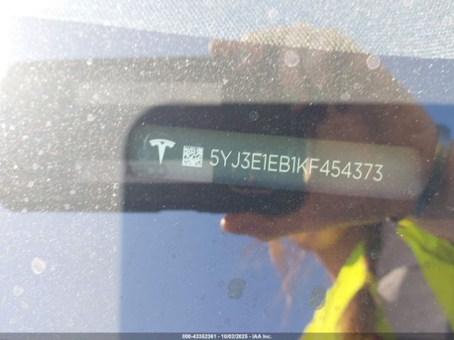 2019 TESLA MODEL 3 5YJ3E1EB1KF454373 Photo 8