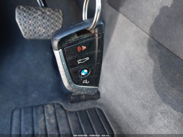 2019 BMW X3 5UXTR7C52KLR47902 Photo 10