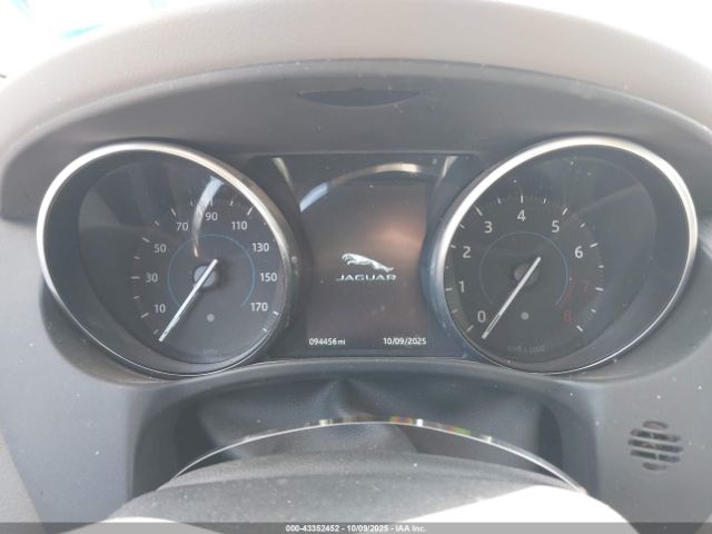 2017 JAGUAR XE SAJAD4BG6HA973823 Photo 6