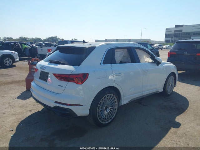 2021 AUDI Q3 WA1DECF35M1037187 Photo 3