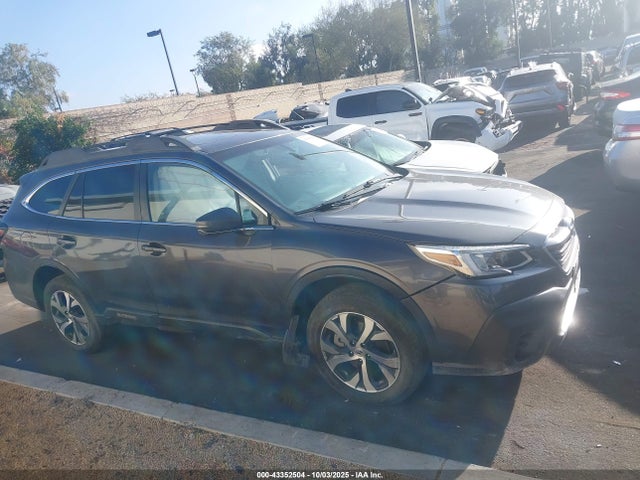 4S4BTANCXM3137889 Subaru Outback Limited