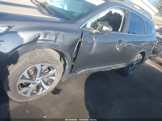 4S4BTANCXM3137889 Subaru Outback Limited