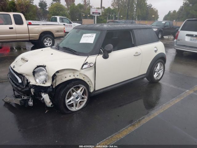 2008 MINI COOPER S WMWMF735X8TV38065 Photo 1