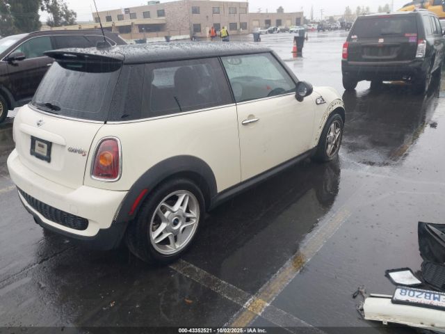 2008 MINI COOPER S WMWMF735X8TV38065 Photo 3