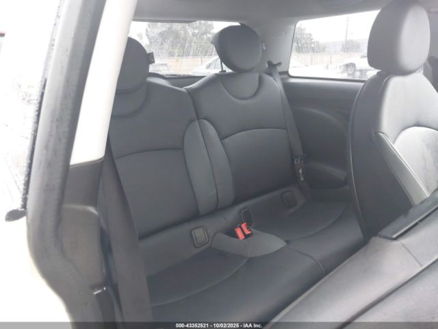 2008 MINI COOPER S WMWMF735X8TV38065 Photo 7