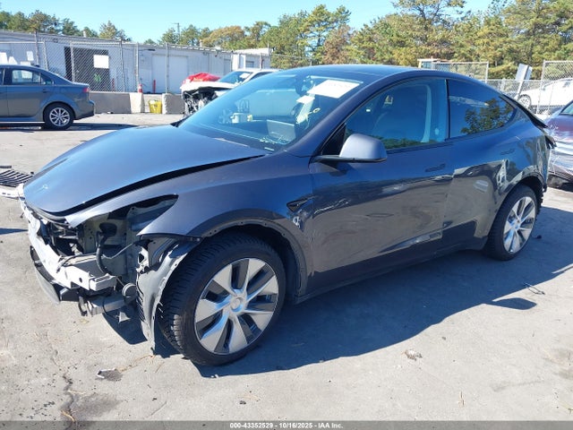 2022 TESLA MODEL Y 7SAYGDEE1NF438239 Photo 1